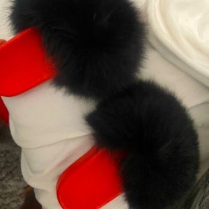 Mink fur slides